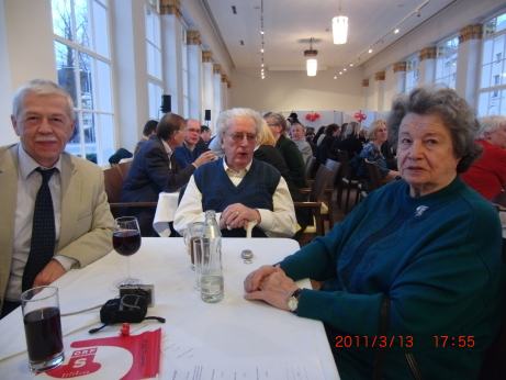 CIMG0311_jetzt spannen die uns aber schon lange auf die Folter.jpg